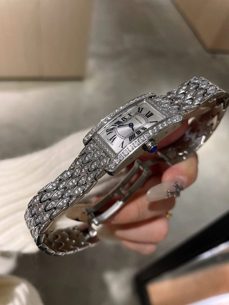 Elegant CARTIER Watches 179433