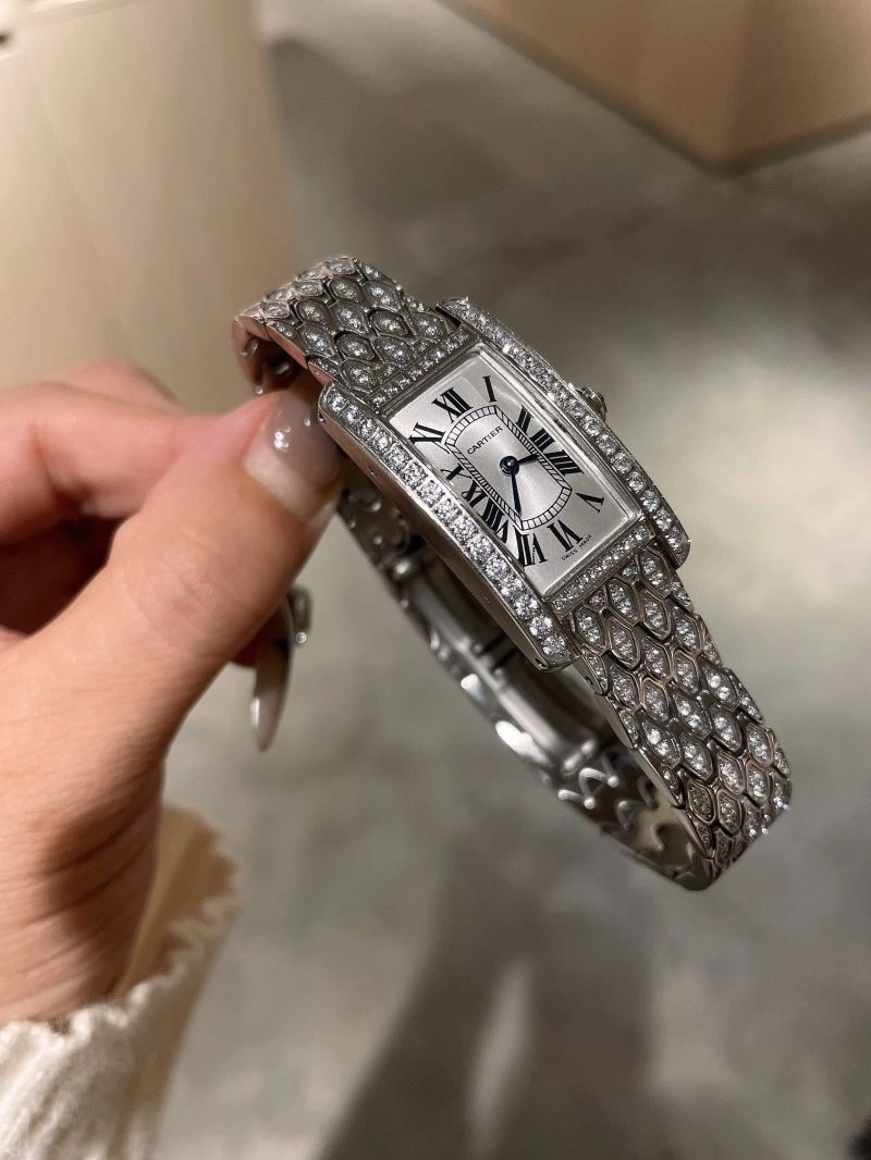 Elegant CARTIER Watches 179433