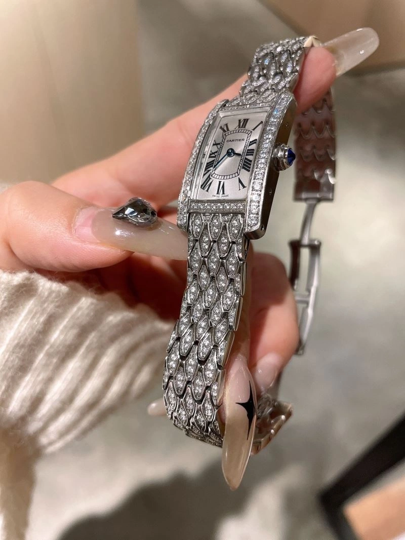 Elegant CARTIER Watches 179433