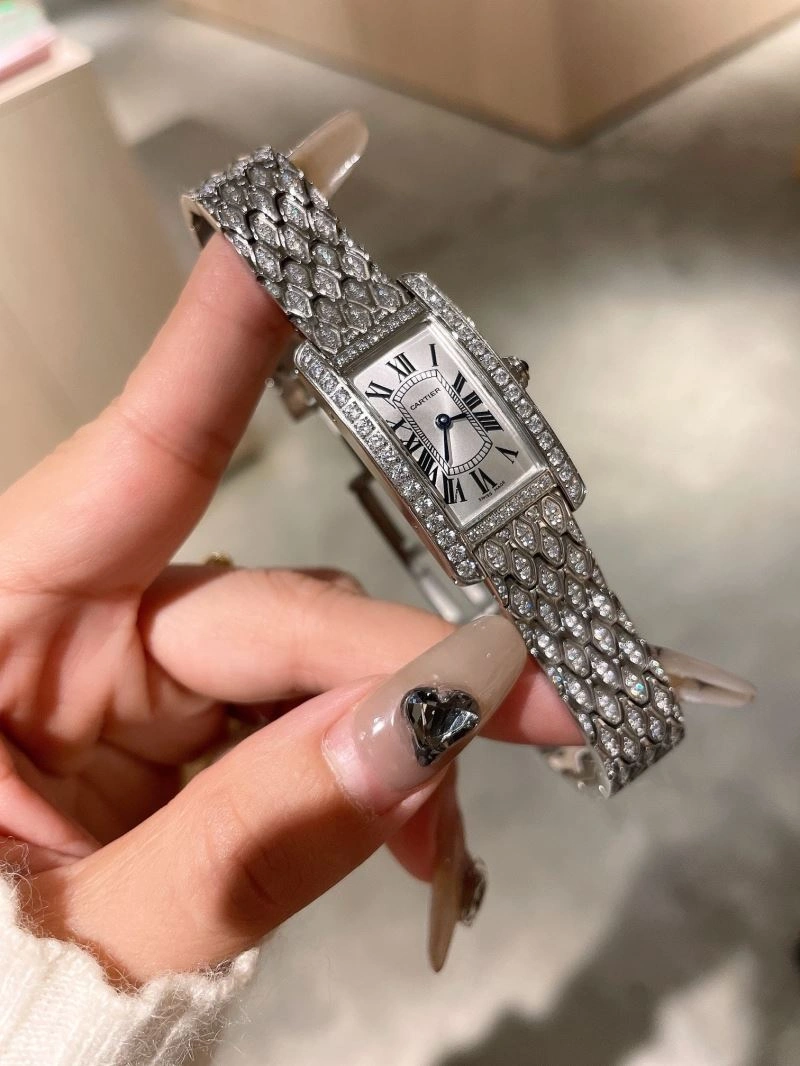 Elegant CARTIER Watches 179433