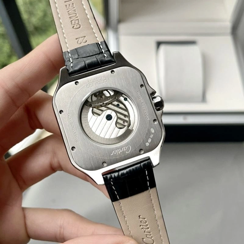 Versatile CARTIER Watches 179418