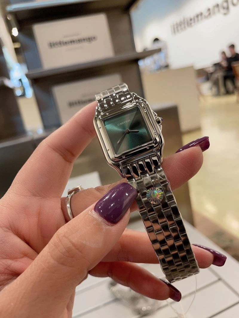 Elegant CARTIER Watches 179383