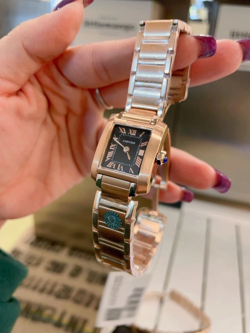 Chic CARTIER Watches 179368
