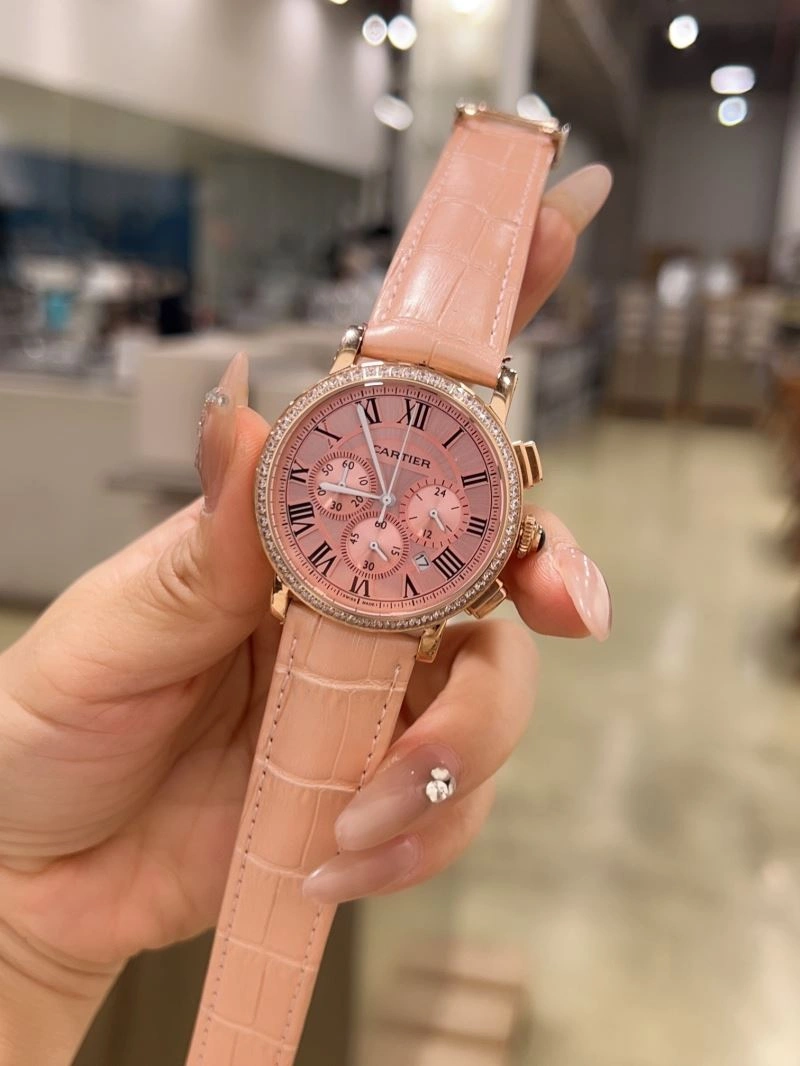 Contemporary CARTIER Watches 179365