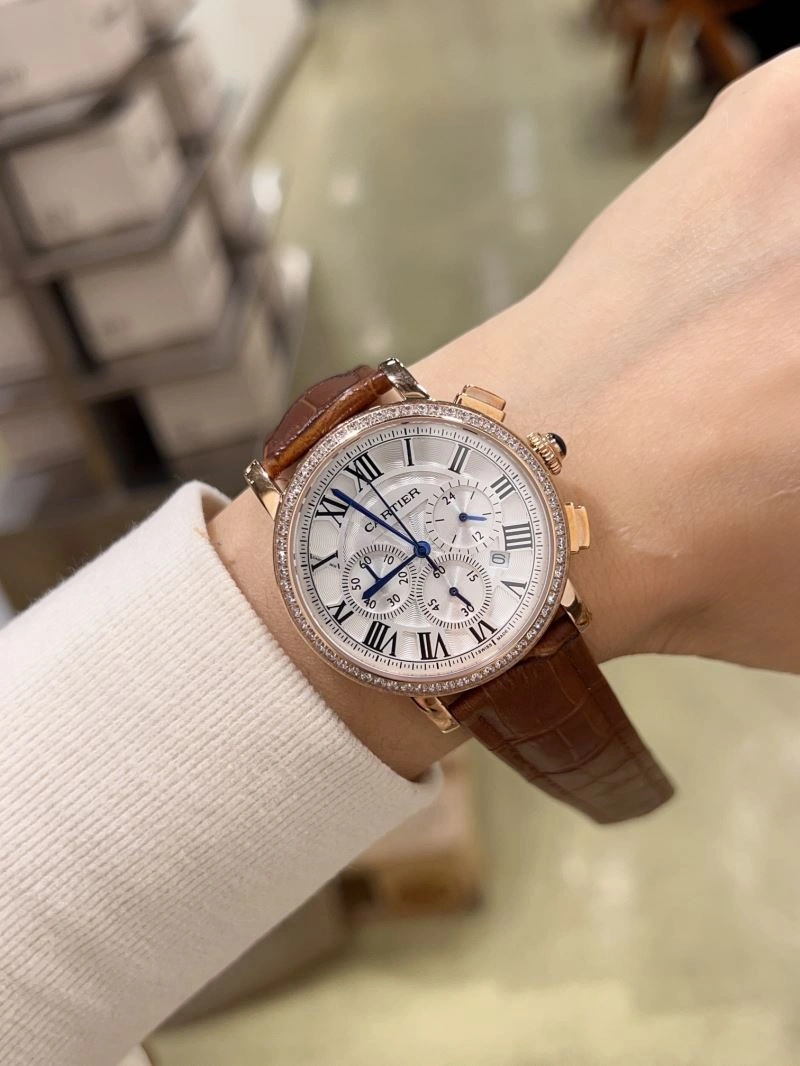 Contemporary CARTIER Watches 179365
