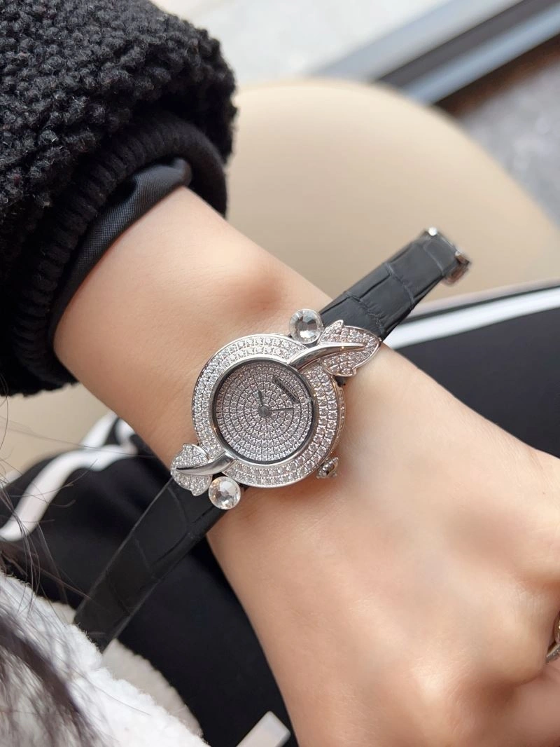 Colorful CARTIER Watches 179336