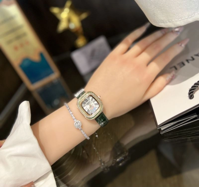 Lightweight CARTIER Watches 179273