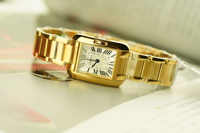 Seasonal CARTIER Watches 179246