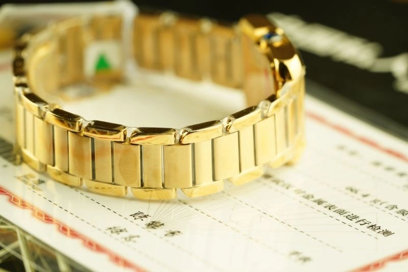 Seasonal CARTIER Watches 179246