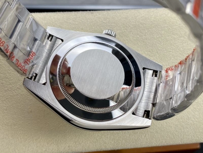 Upgraded CARTIER Watches 179238