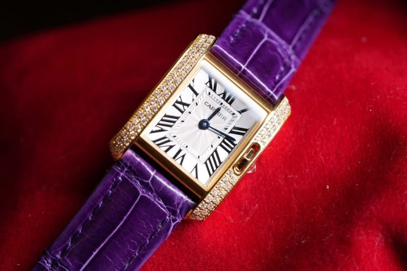 Refined CARTIER Watches 179198