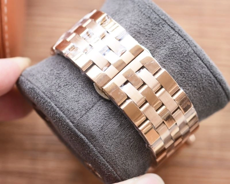 ModernLook CARTIER Watches 179229