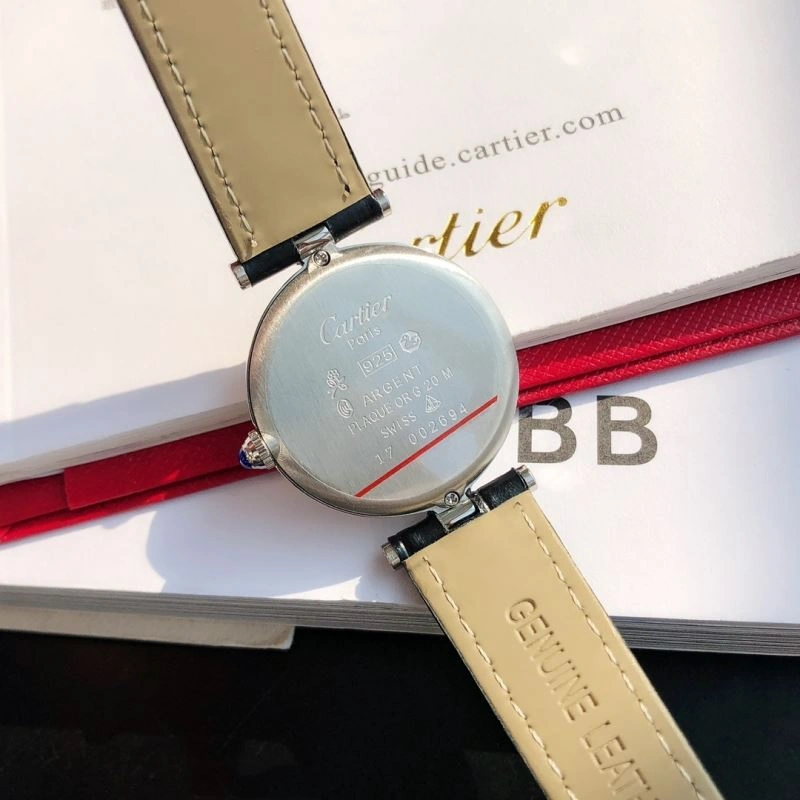 Sporty CARTIER Watches 179195