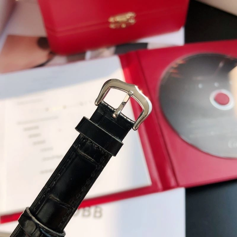 Sporty CARTIER Watches 179195