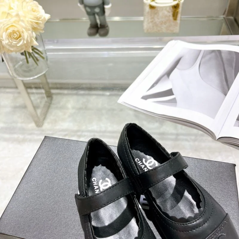CHANEL SHOES TravelReady 30289
