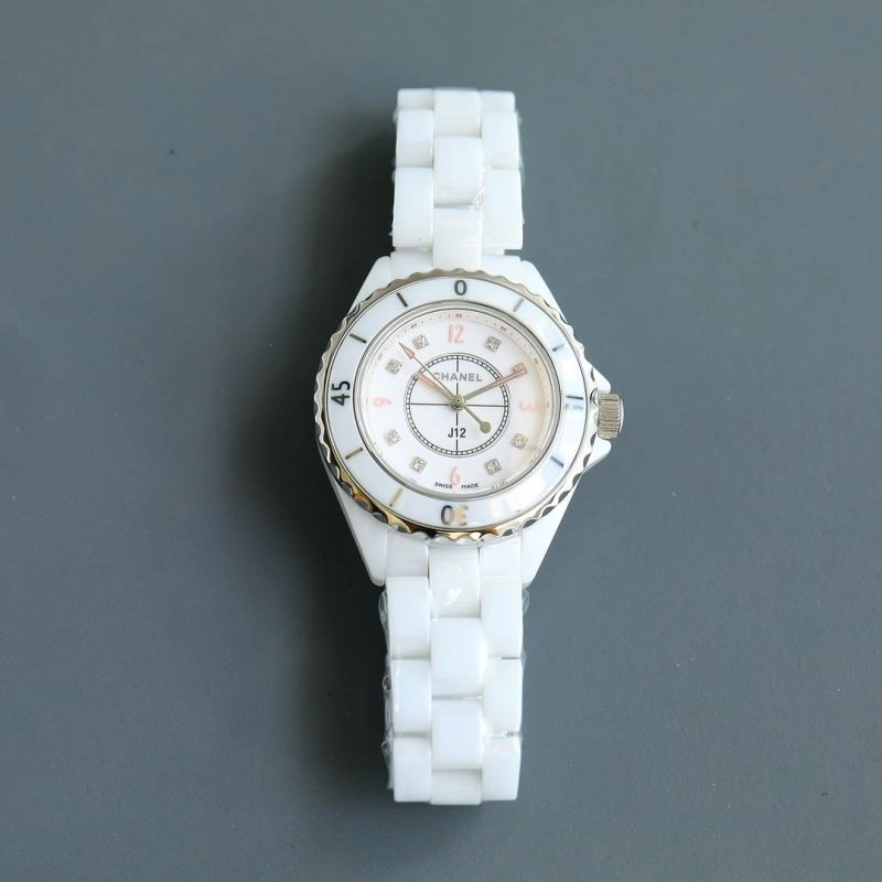 Casual CHANEL Watches 181725