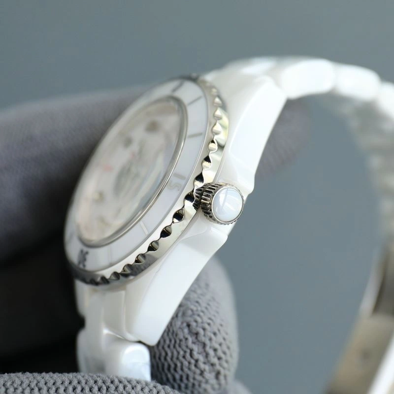 Casual CHANEL Watches 181725