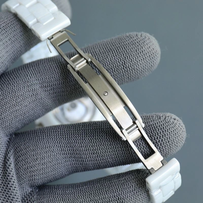 Casual CHANEL Watches 181725