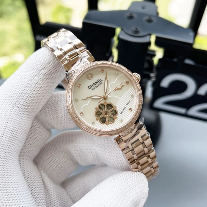 Soft CHANEL Watches 181715
