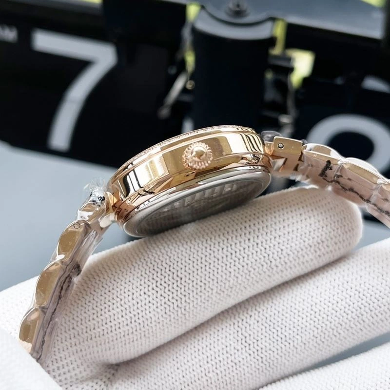 Soft CHANEL Watches 181715