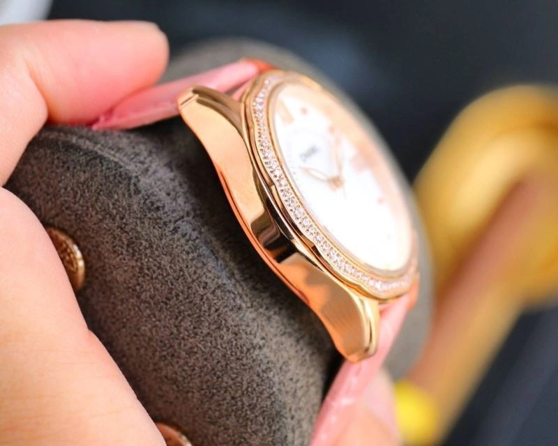 EyeCatching CHANEL Watches 181707