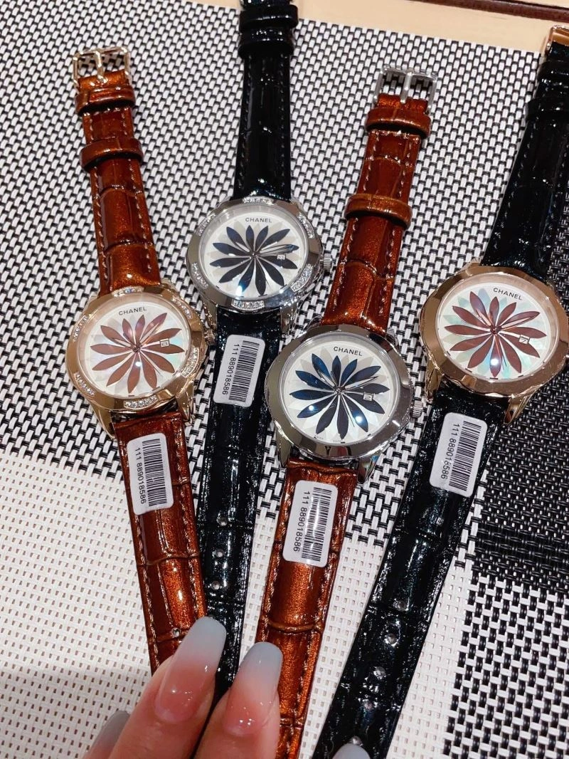 Unisex CHANEL Watches 181700