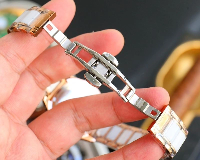Unisex CHANEL Watches 181693