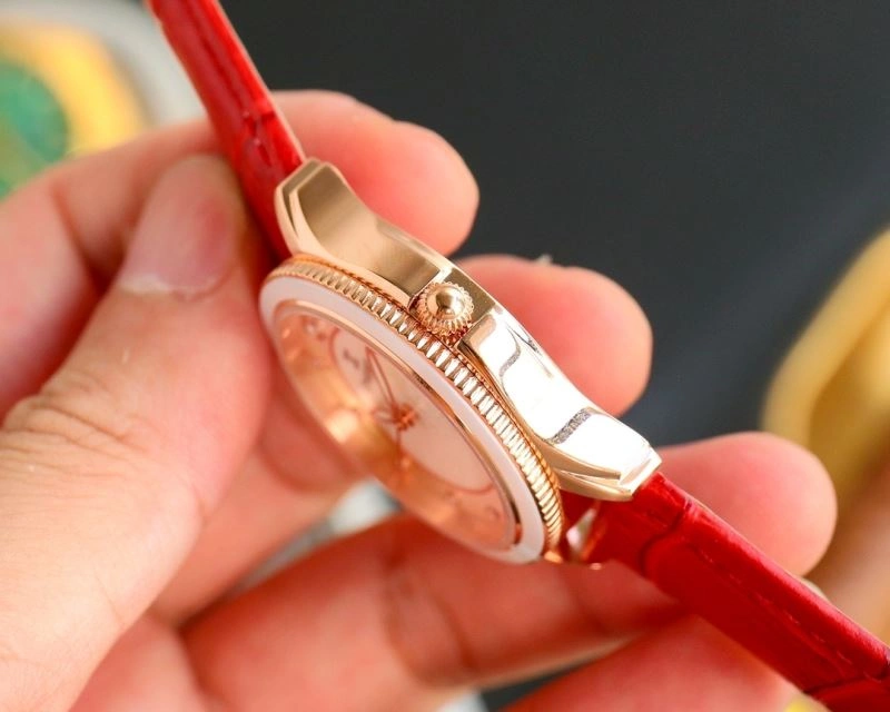 Stylish CHANEL Watches 181695