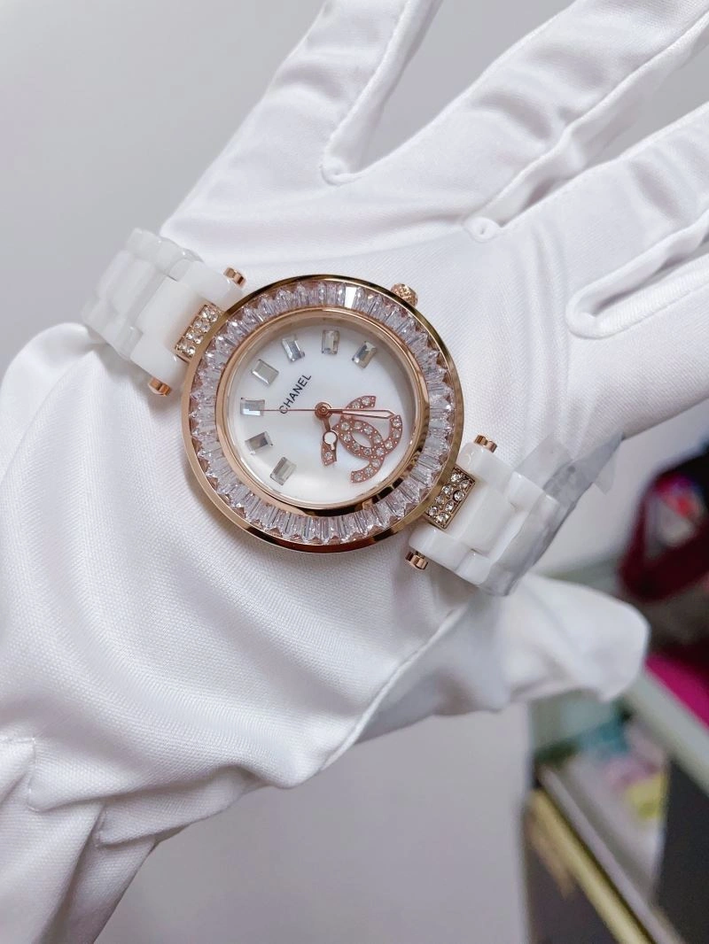 Seasonal CHANEL Watches 181690