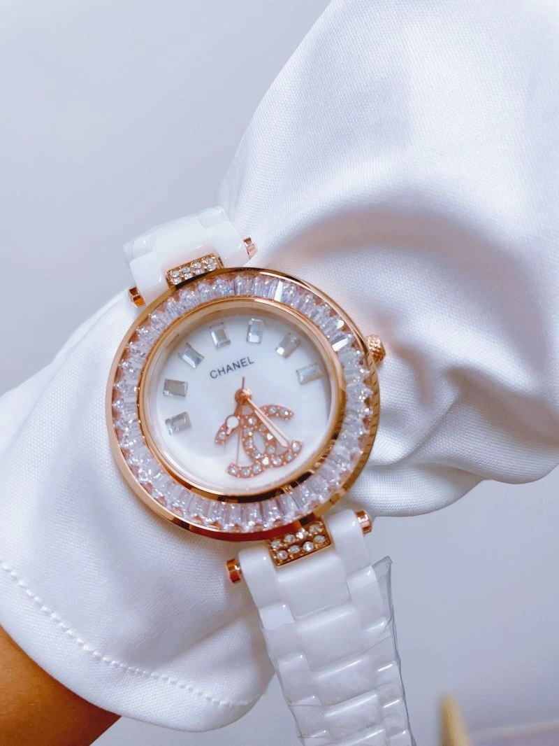 Seasonal CHANEL Watches 181690