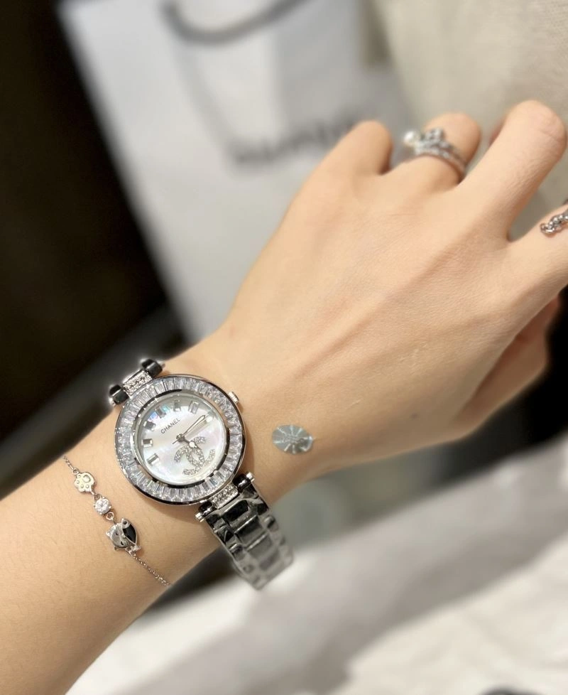 Unique CHANEL Watches 181689
