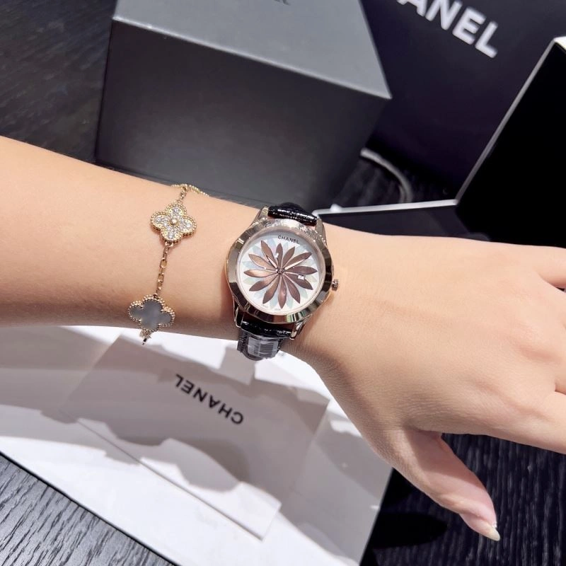 CHANEL Watches Comfortable 181663