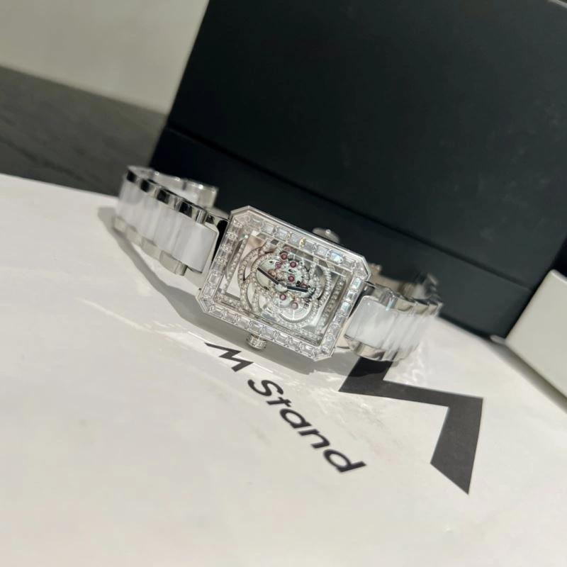 Neat CHANEL Watches 181648