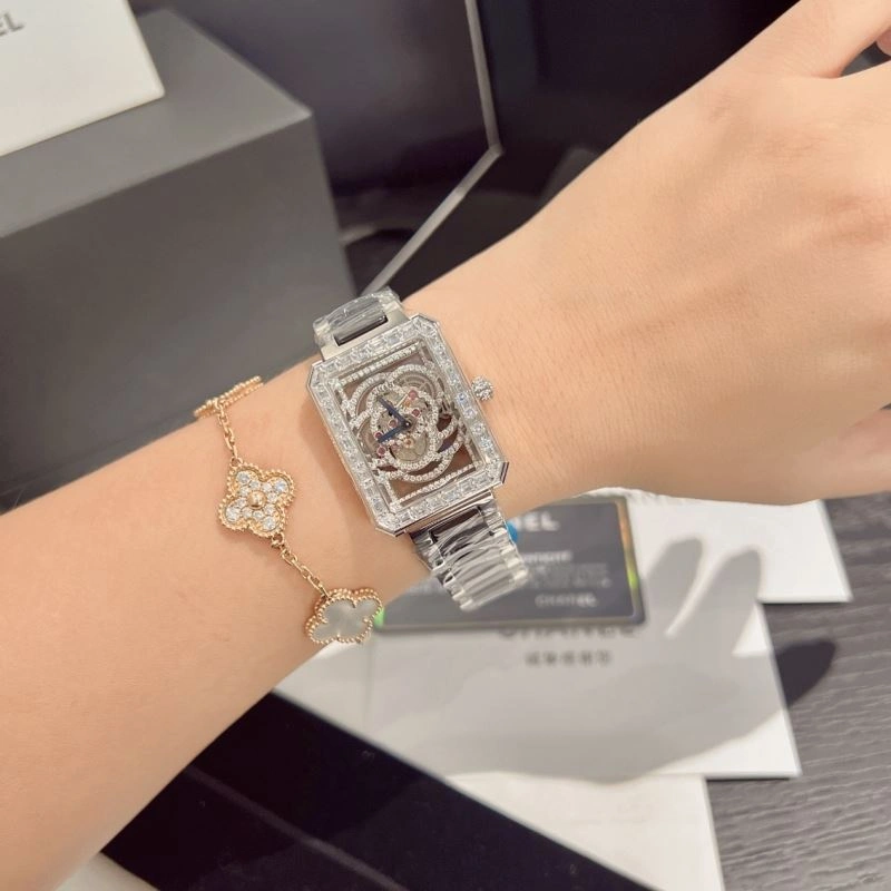 Neat CHANEL Watches 181648