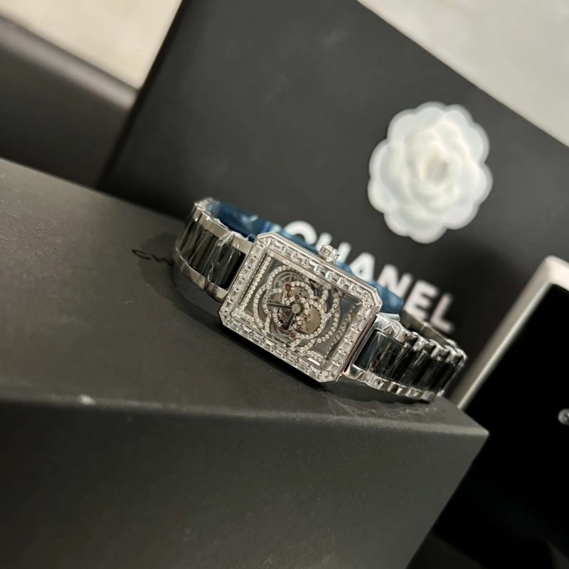 Neat CHANEL Watches 181648