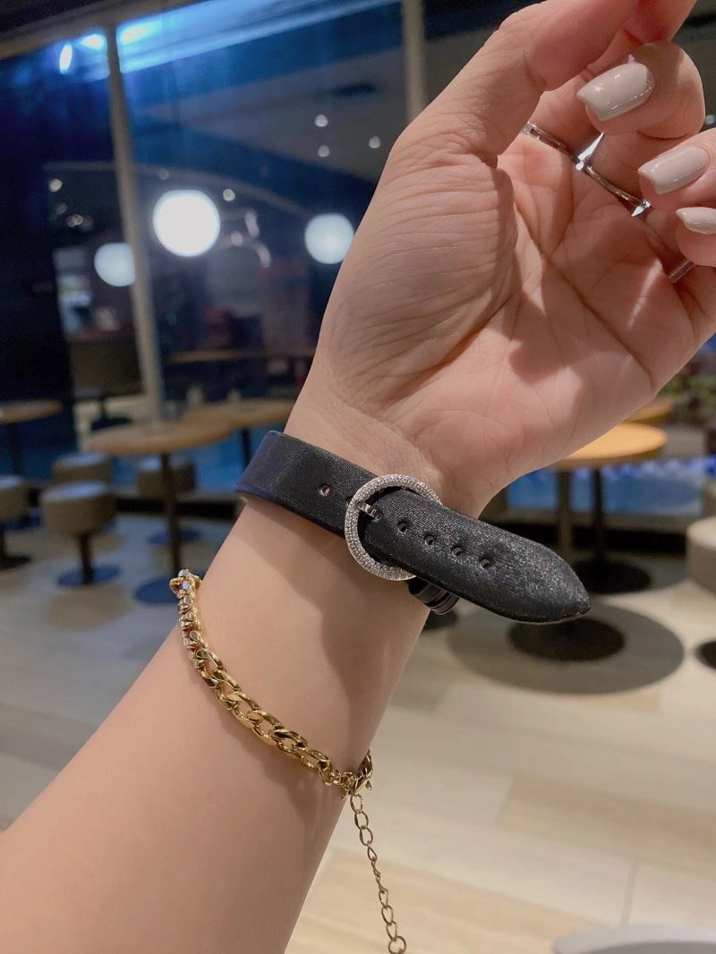 Functional CHANEL Watches 181661