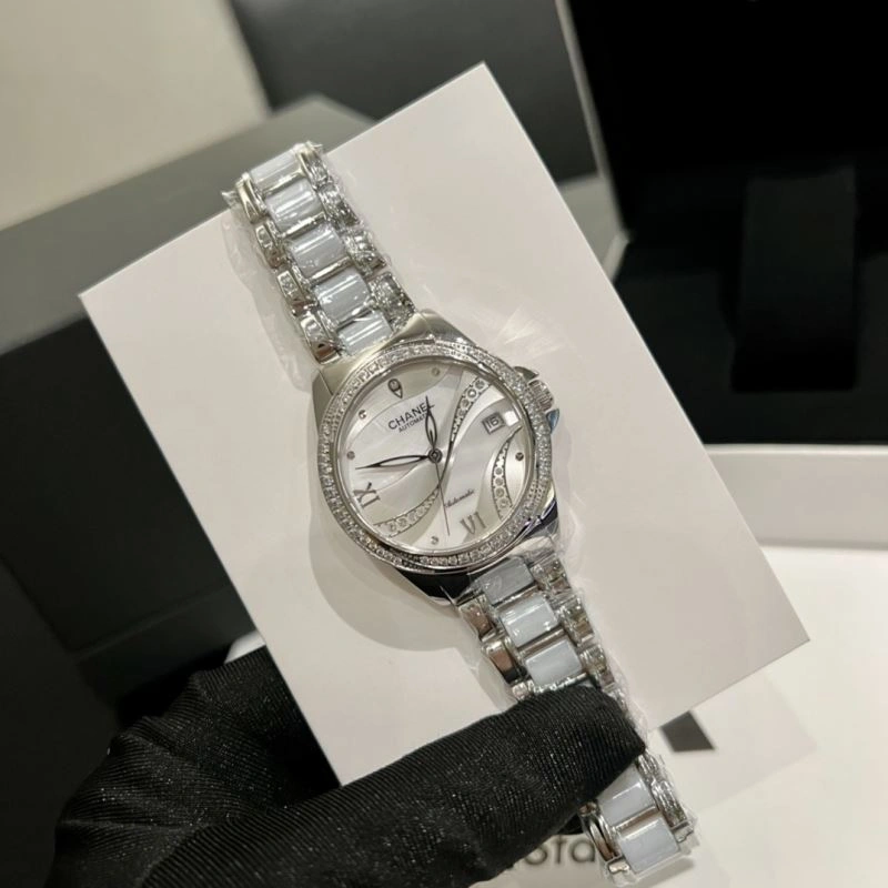 CHANEL Watches Unisex 181642