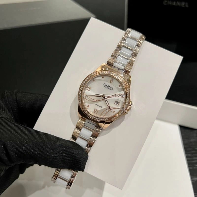 CHANEL Watches Unisex 181642