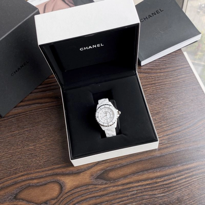 Durable CHANEL Watches 181639