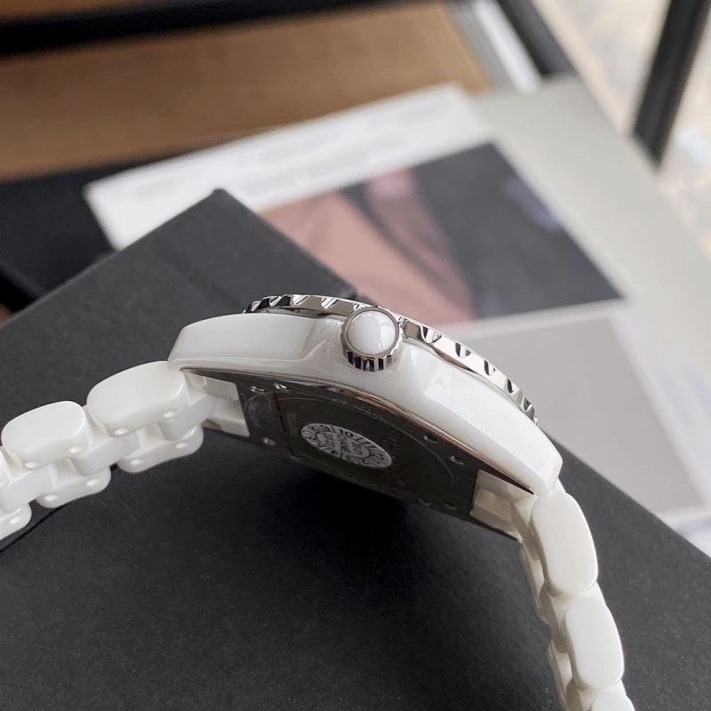 Durable CHANEL Watches 181639