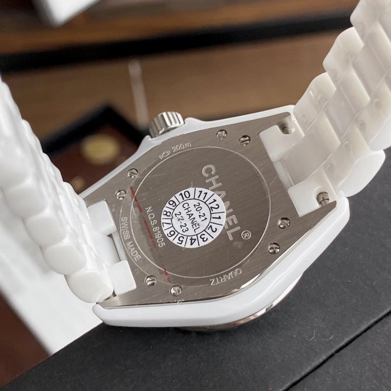 Durable CHANEL Watches 181639