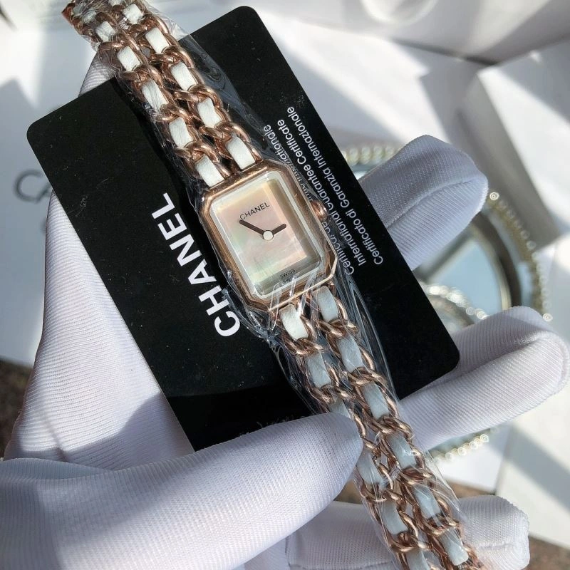 CHANEL Watches Fashionable 181615