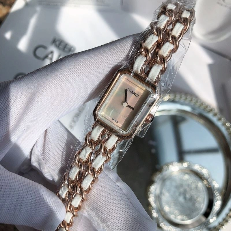 CHANEL Watches Fashionable 181615