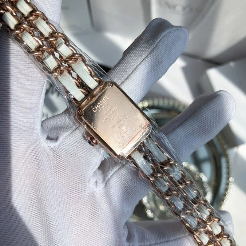 CHANEL Watches Fashionable 181615