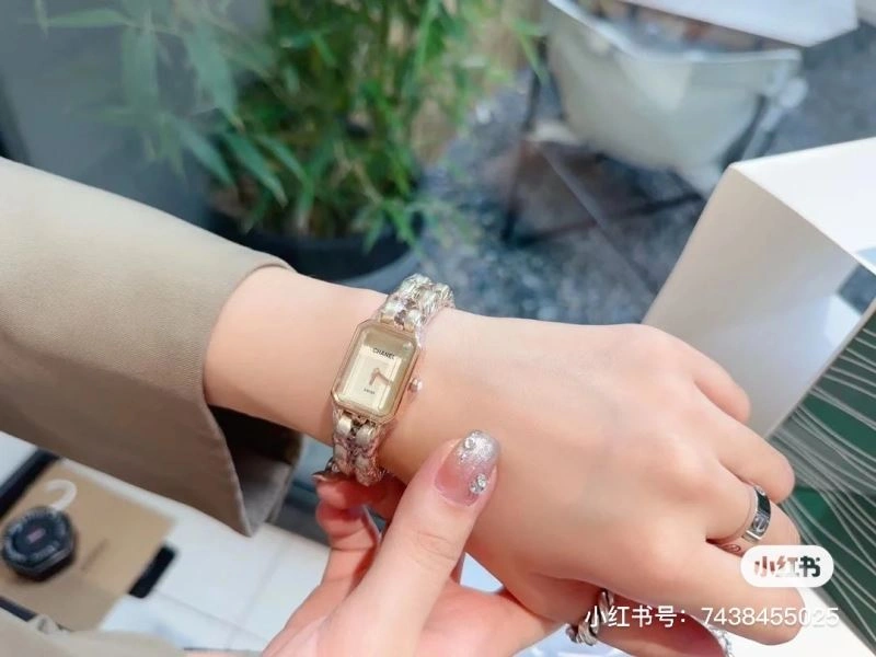 CHANEL Watches ModernLook 181613