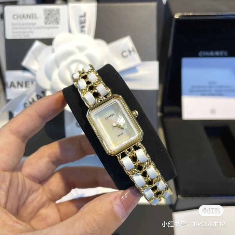 CHANEL Watches ModernLook 181613