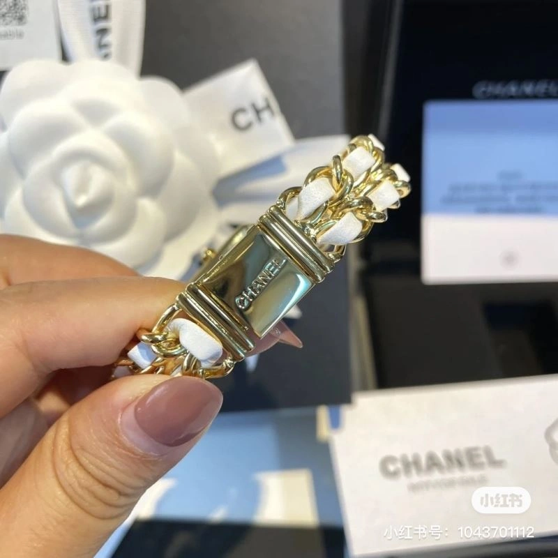 CHANEL Watches ModernLook 181613
