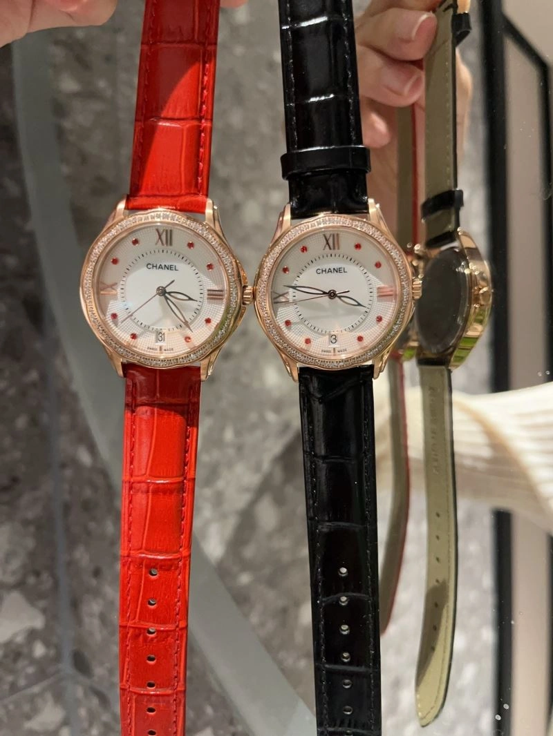Refined CHANEL Watches 181621