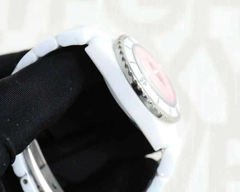 Lightweight CHANEL Watches 181610