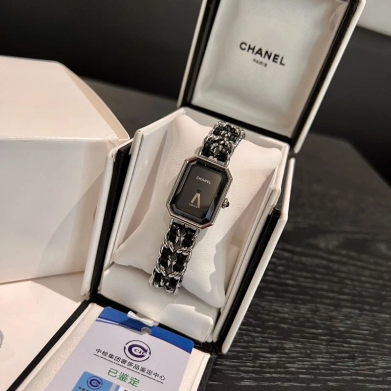CHANEL Watches Chic 181608